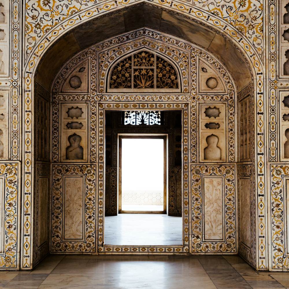Hidden Chambers and Palaces of Agra Fort