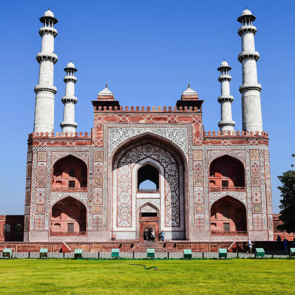 Places to Visit Near Agra