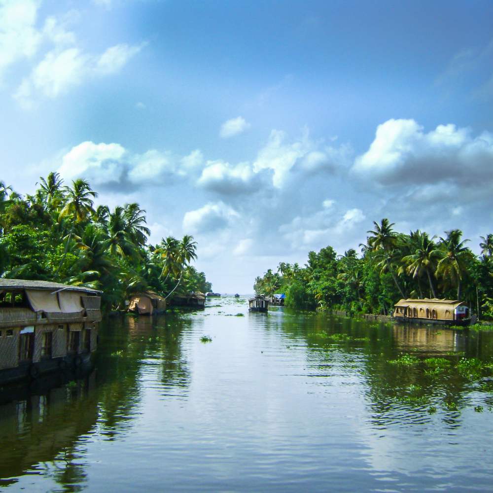 Alleppey (Alappuzha): The Icon of Rainy Romance in Kerala, India