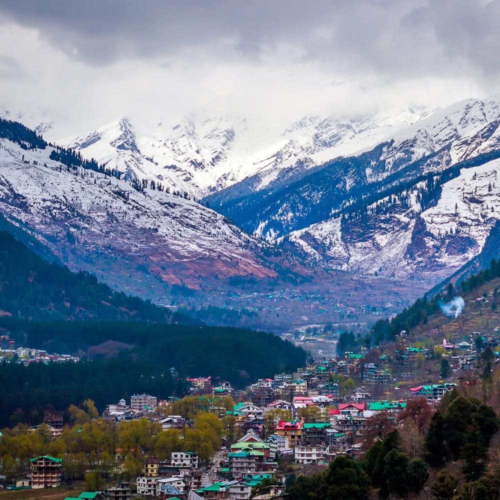 Manali, Himachal Pradesh - A Snowy Wonderland with Alpine Scenery